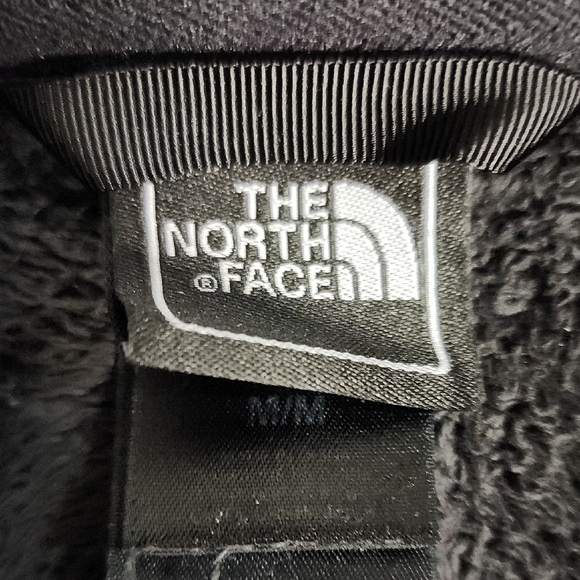 The North Face Women's Black Fleece Jacket - Picture 2 of 5